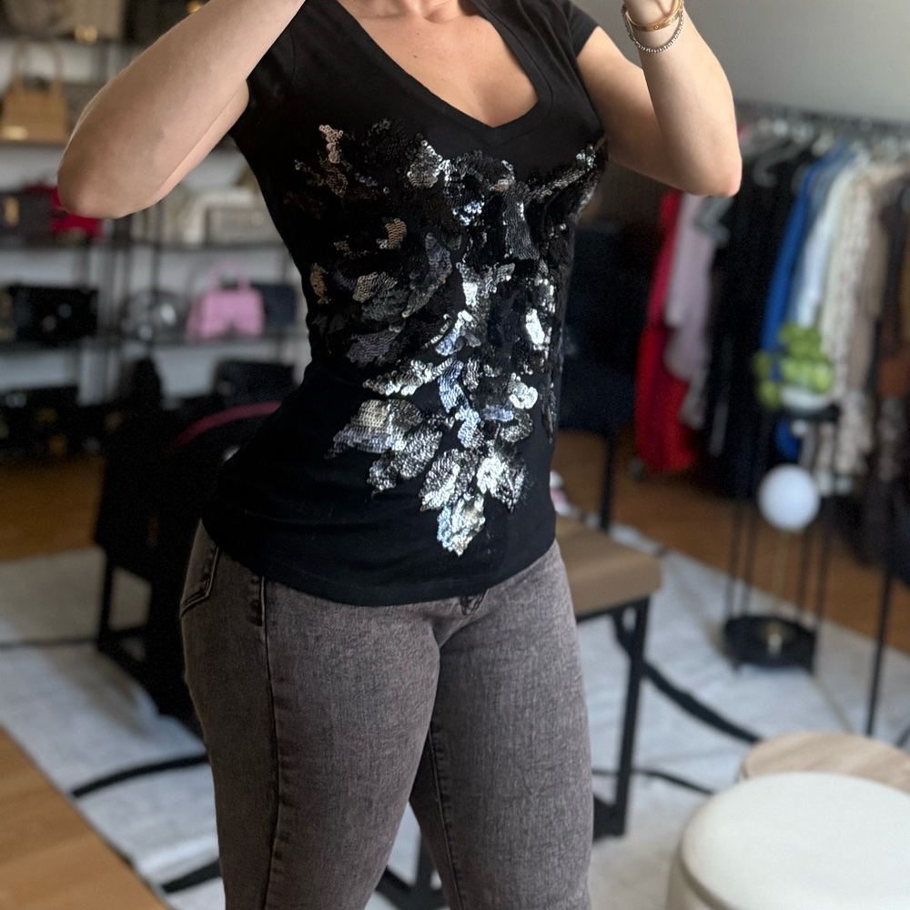 Express top with front detail